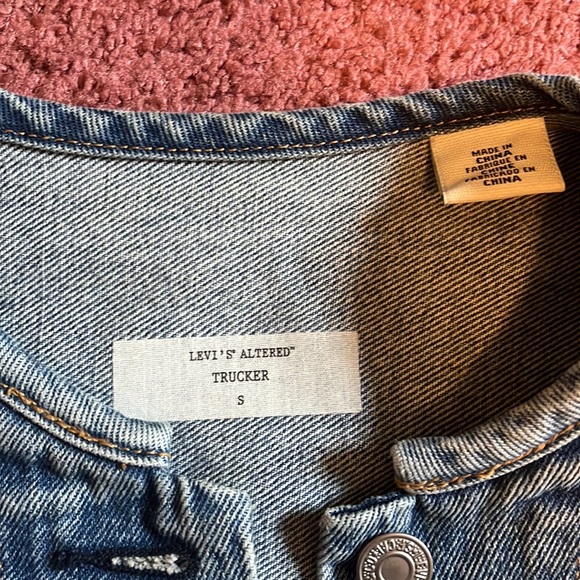 Levi’s jean jacket - Picture 4 of 6